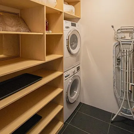 Park View Apartman With Private Garage And Balcony 公寓 布拉格
